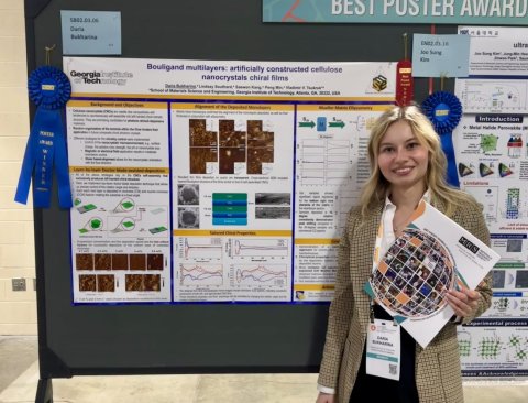 Bukharina Receives Best Poster Award at MRS Fall Meeting | School